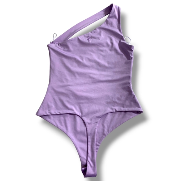 NWOT Rare Collective One Shoulder Cut Out Body Suit, size Medium - Picture 2 of 11